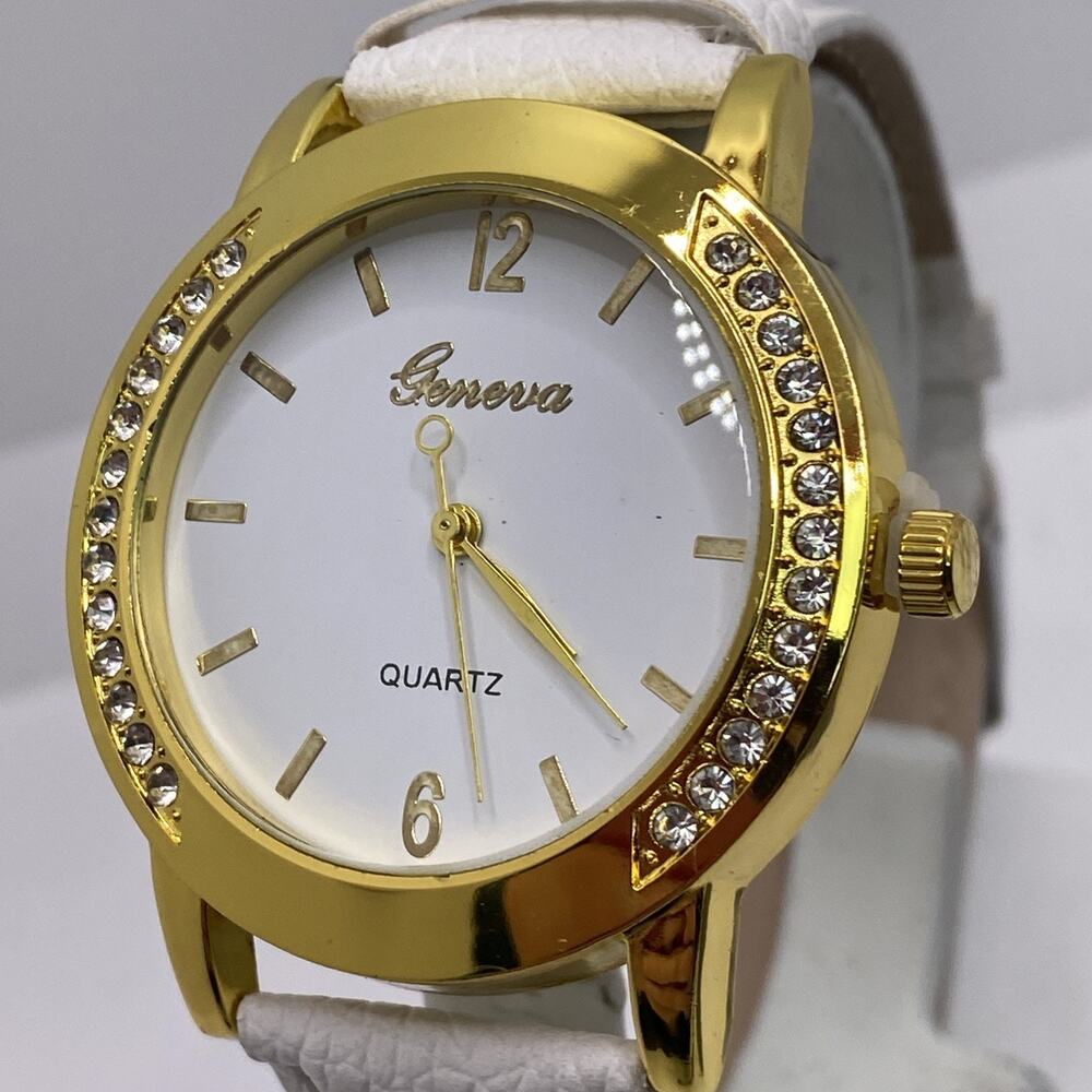 Geneva Womens Rhinestone Colorful Leather Quartz Fashion Watch New Battery Works